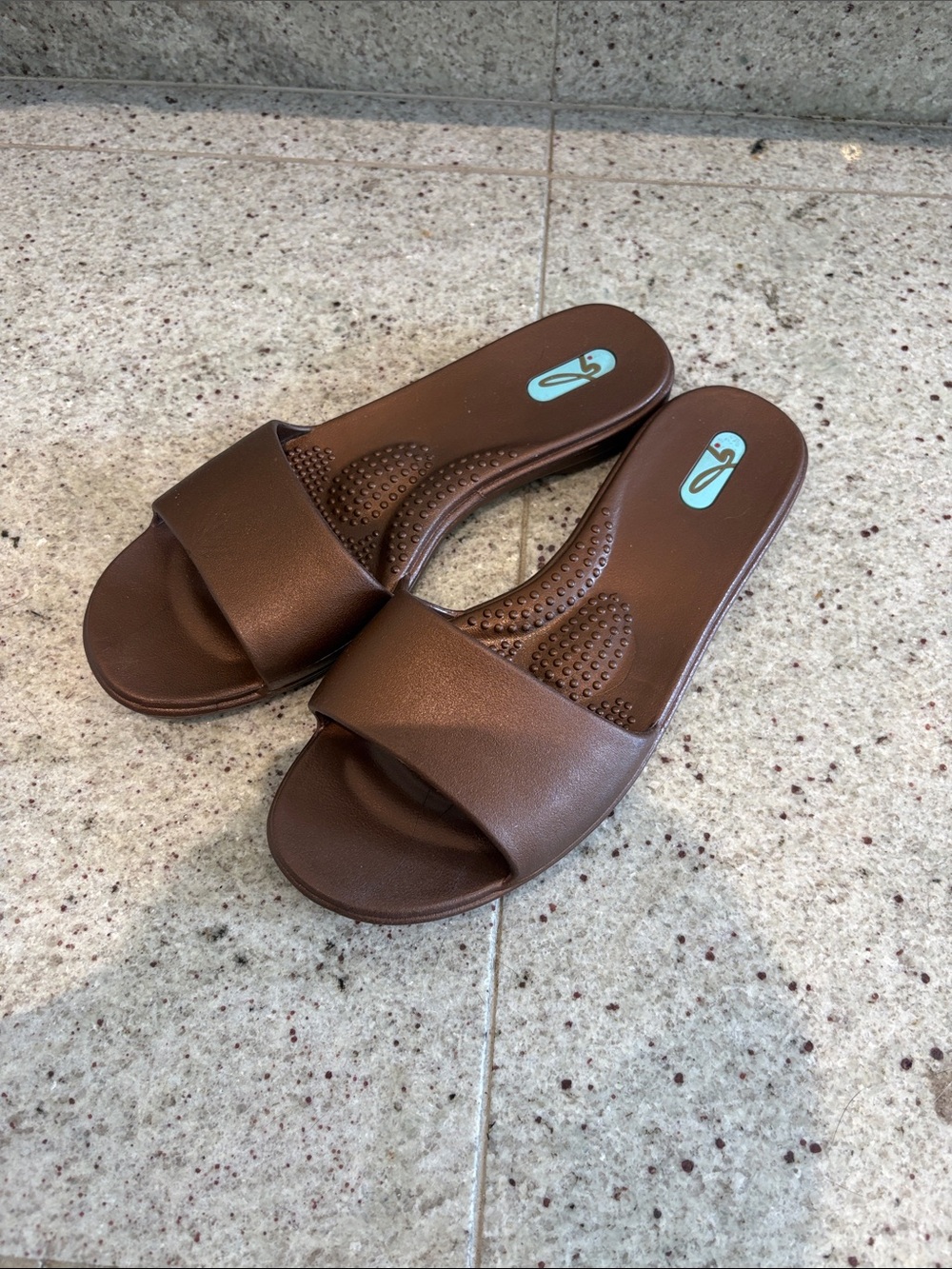 OKA b. Brown Slide Sandals for Women, Size medium 7-8